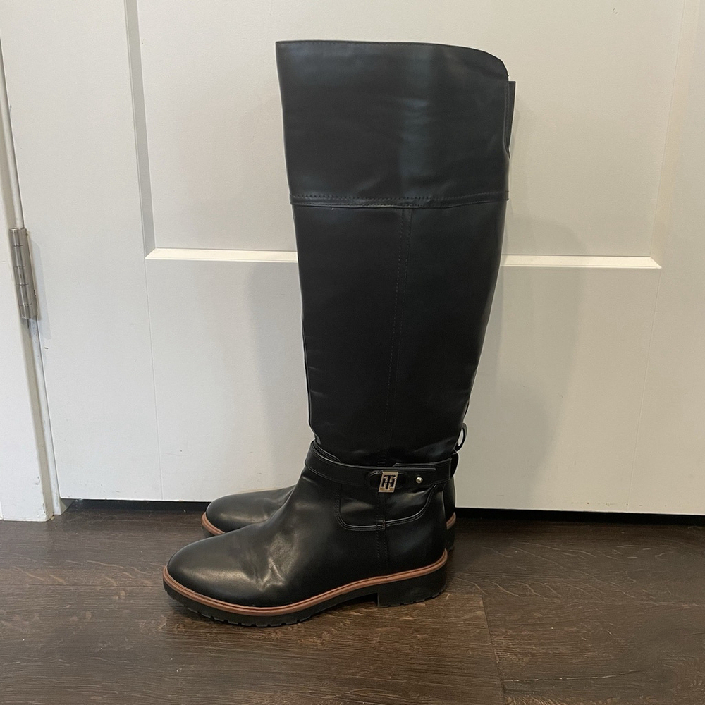 Tommy Hilfiger Felvia Lug Bottom Riding Boots Size 8 Women’s - Picture 2 of 16